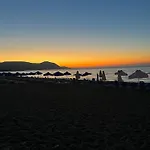 Сasa de vacaciones Maroulla's Modern & Spacious Family Near The