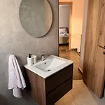 Maroulla's Modern & Spacious Family Near The Сasa de vacaciones