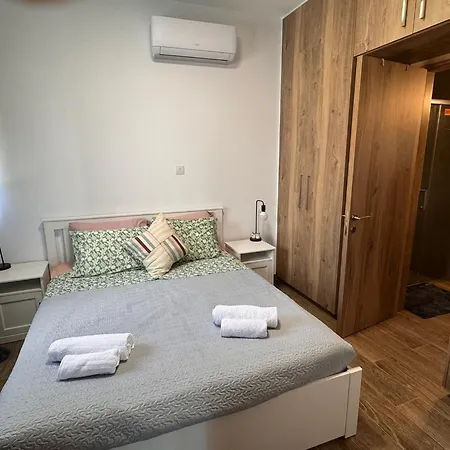 Maroulla's Urban Living *