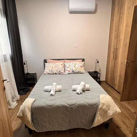 Maroulla's Urban Living *