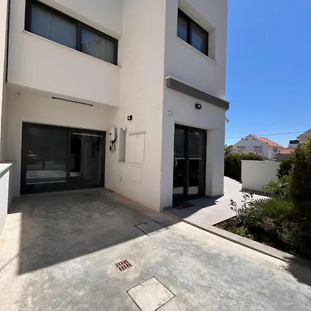 Hébergement de vacances Maroulla's Modern & Spacious Family Near The