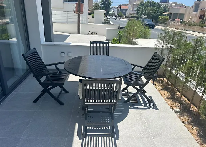 Maroulla's Urban Living *