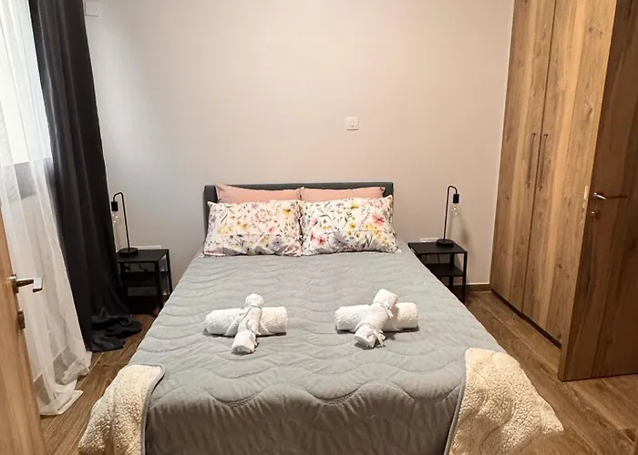 Maroulla's Urban Living *