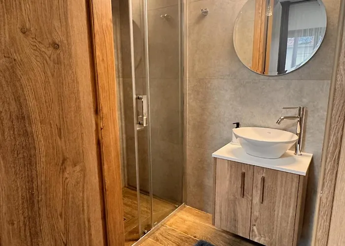 Semesterbostad Maroulla's Urban Living *