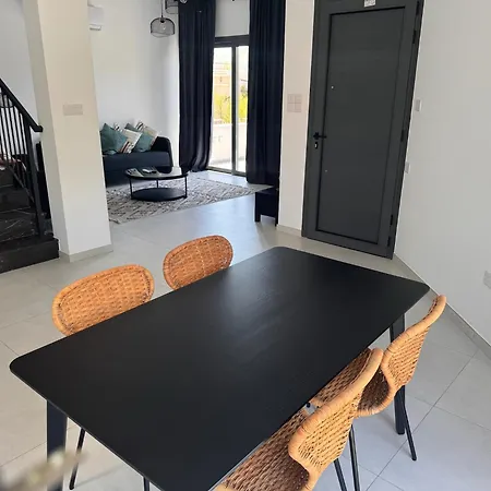 Σπίτι διακοπών Maroulla's Urban Beach Living